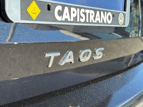 Certified 2025 Volkswagen Taos SE image 14