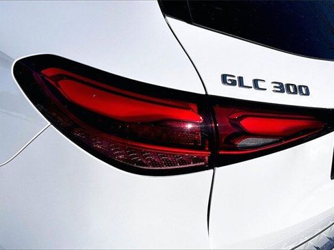 Certified 2025 Mercedes-Benz GLC 300 4MATIC image 26