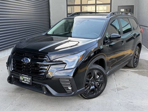 Used 2025 Subaru Ascent Bronze Edition image 2