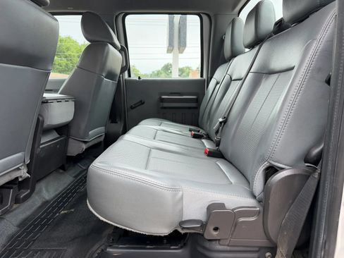 Used 2011 Ford F550 2WD Crew Cab Super Duty image 21
