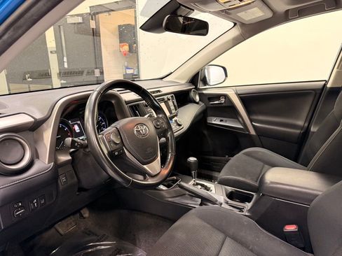 Used 2018 Toyota RAV4 XLE w/ Plus Extra Value Package AWD/4WD image 11