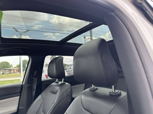 Used 2023 Jeep Compass Limited w/ Sun and Sound Group AWD/4WD image 21