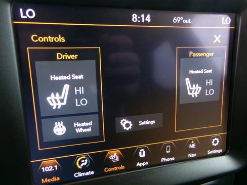 Used 2022 Jeep Renegade Latitude w/ Convenience Group image 23