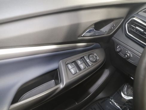 Used 2023 Chevrolet Bolt EUV Premier image 26