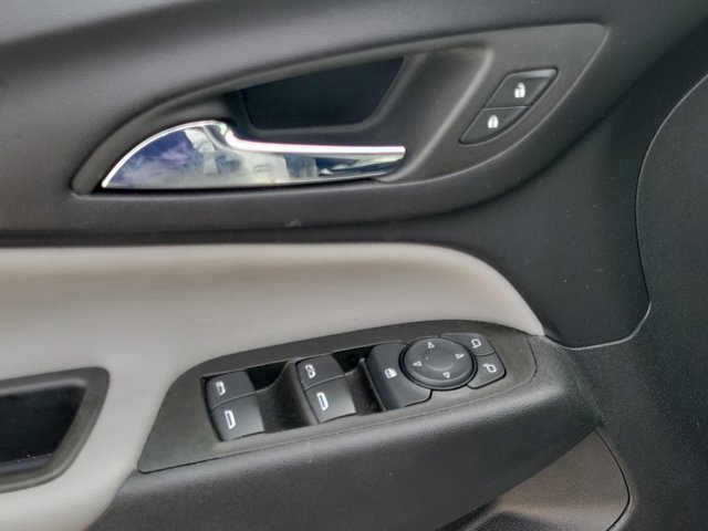 Used 2023 Chevrolet Equinox LS FWD image 23