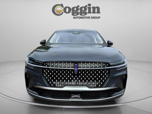 Used 2024 Lincoln Nautilus Premier w/ Equipment Group 102A image 8