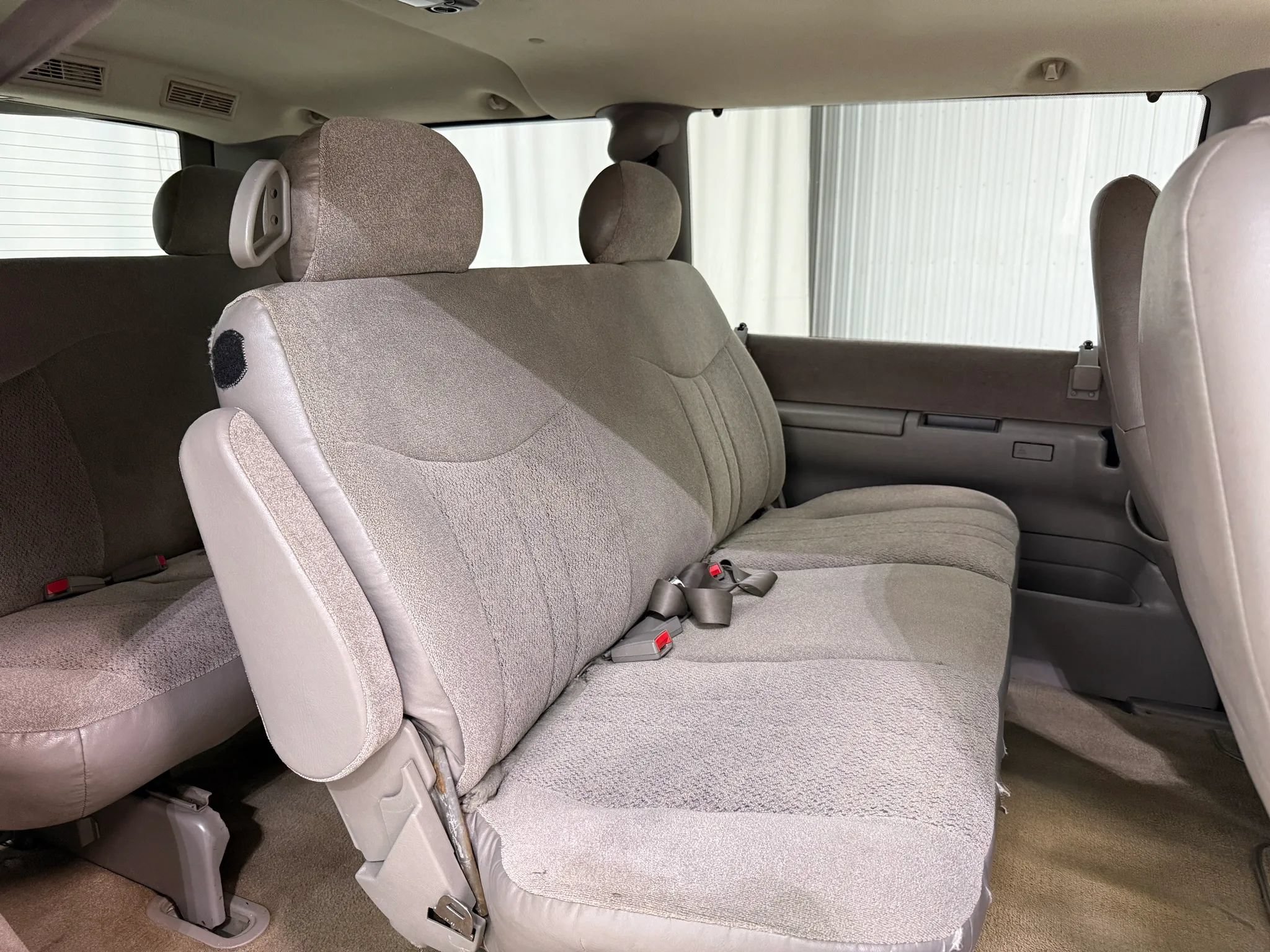 Used 2004 Chevrolet Astro Passenger AWD w/ LS Preferred Equipment Group image 17