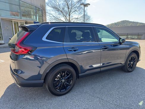 Used 2025 Honda CR-V Sport-L image 2