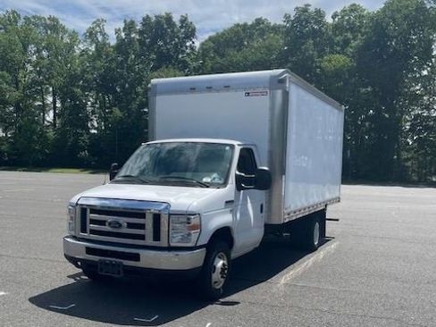 Used 2019 Ford E-350 and Econoline 350 Super Duty w/ Power Windows & Locks Group RWD image 2