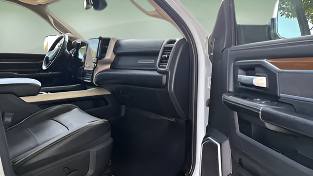 Used 2022 RAM 2500 Laramie AWD/4WD image 19