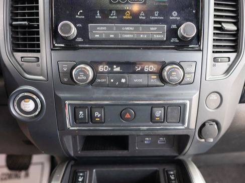 Used 2022 Nissan Titan SV w/ SV Convenience Package image 27