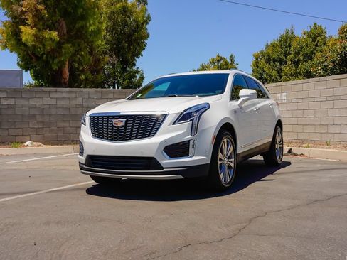 New 2026 Cadillac XT5 Premium Luxury AWD/4WD image 2