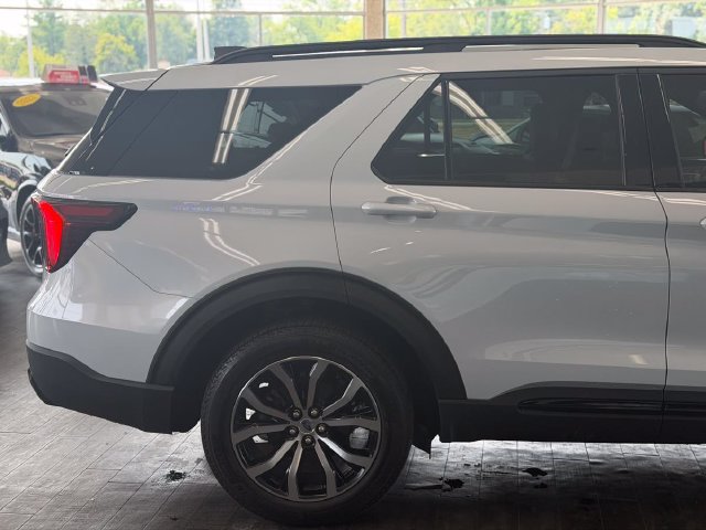 Used 2026 Ford Explorer ST-Line AWD/4WD image 5