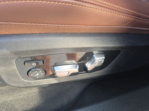 Used 2025 BMW X6 xDrive40i image 20