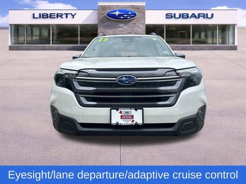 Certified 2025 Subaru Forester Premium AWD/4WD image 8