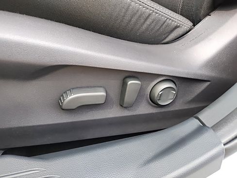 Used 2025 Subaru Legacy Premium image 21