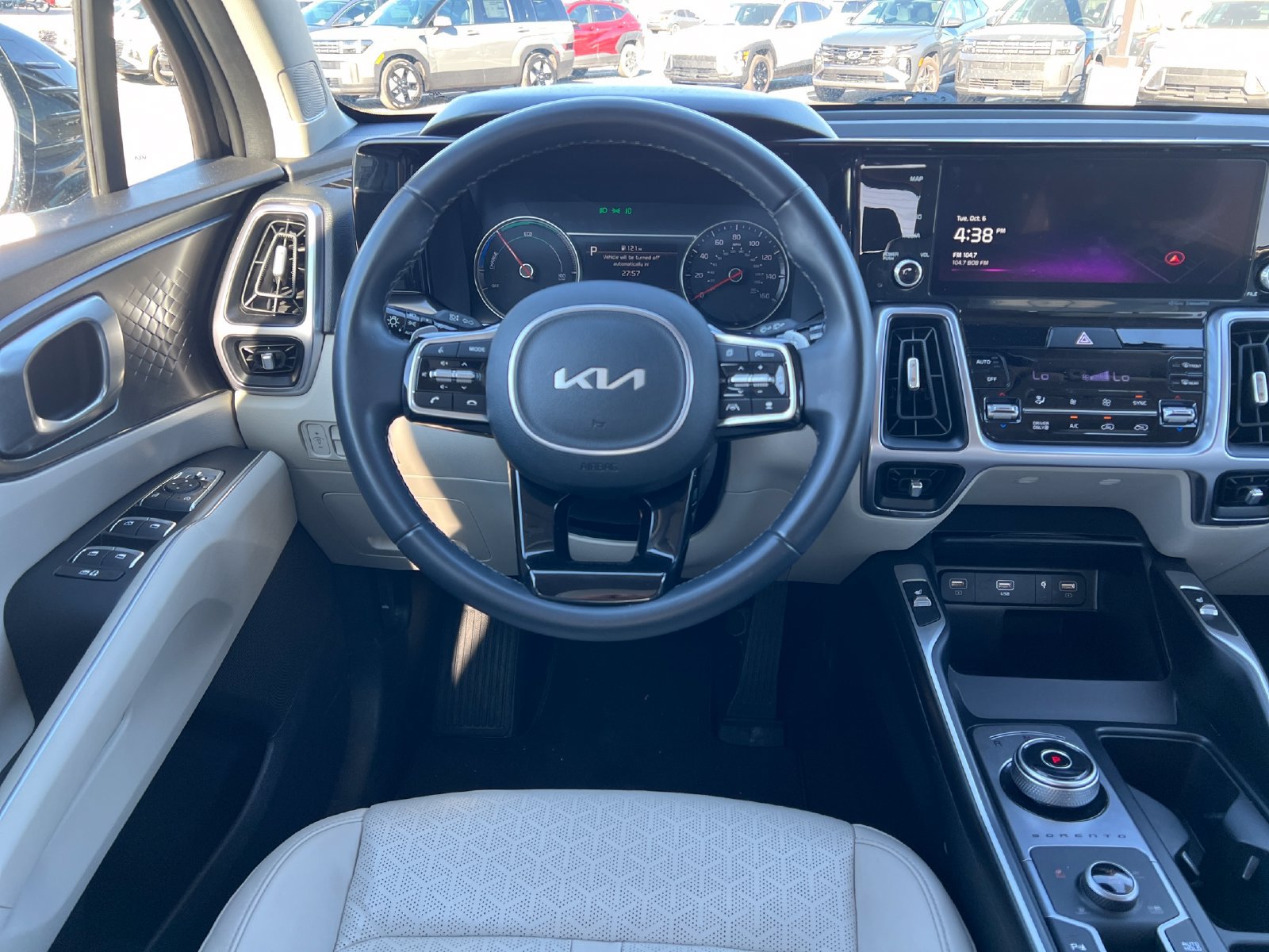 Used 2023 Kia Sorento EX AWD/4WD image 13