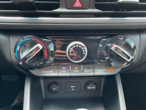 Used 2023 Hyundai Kona SE AWD/4WD image 9