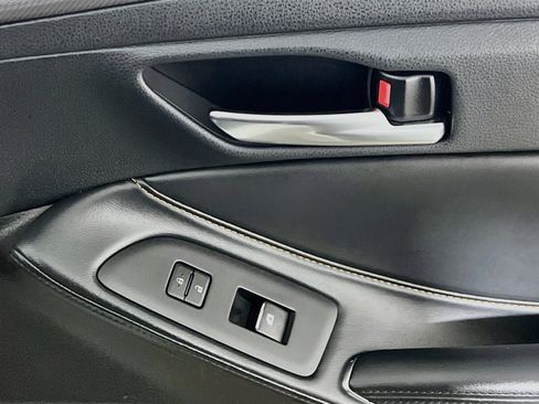 Used 2020 Toyota Avalon XSE w/ All Weather Liner Package FWD image 32