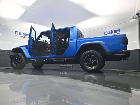 Used 2022 Jeep Gladiator Rubicon w/ LED Lighting Group AWD/4WD image 61