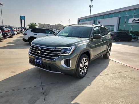 New 2026 Volkswagen Atlas SE FWD image 3