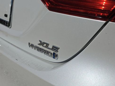 Used 2020 Toyota Camry XLE FWD image 6