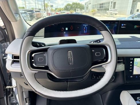 New 2026 Lincoln Navigator Reserve AWD/4WD image 29
