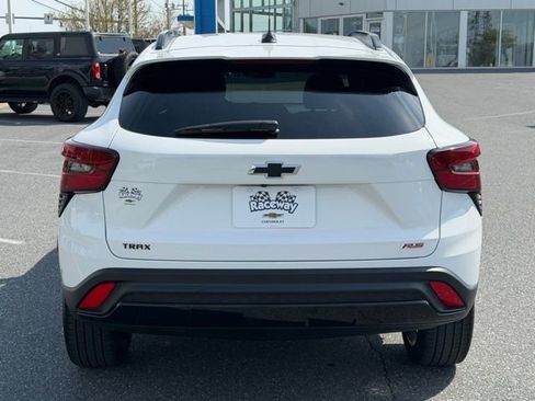 Certified 2024 Chevrolet Trax RS w/ Driver Confidence Package FWD image 13