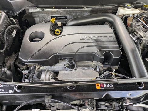 Used 2024 GMC Terrain SLT image 36