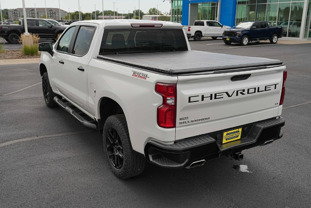 Used 2021 Chevrolet Silverado 1500 LT Trail Boss w/ Bed Protection Package AWD/4WD image 11