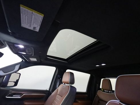 Used 2024 GMC Sierra 3500 Denali Ultimate image 21