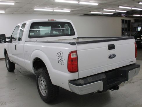 Used 2016 Ford F250 XL w/ Power Equipment Group image 14