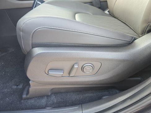 New 2026 Kia Carnival EX FWD image 22