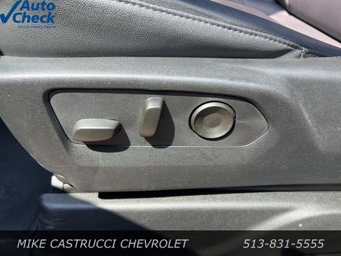 Used 2024 Chevrolet Suburban LT image 12