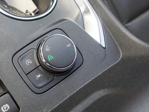 Used 2023 Chevrolet Traverse Premier w/ Redline Edition image 31