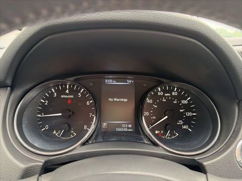 Used 2017 Nissan Rogue SV FWD image 12