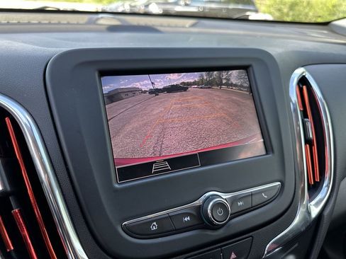 Used 2023 Chevrolet Equinox LT image 17