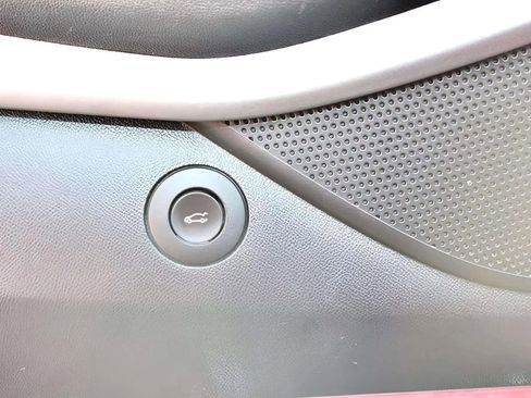 Used 2017 Chevrolet Camaro LT w/ RS Package image 9