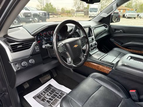 Used 2018 Chevrolet Suburban Premier AWD/4WD image 32