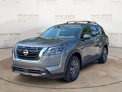 Used 2024 Nissan Pathfinder SV w/ SV Premium Package