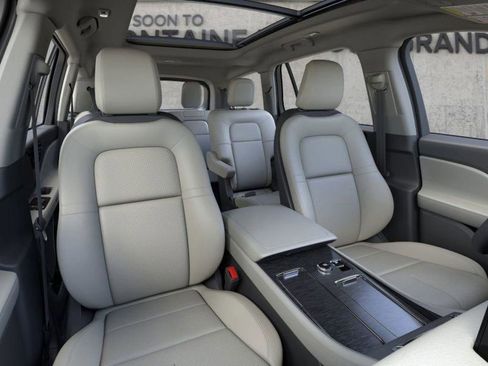 New 2026 Lincoln Aviator AWD image 10