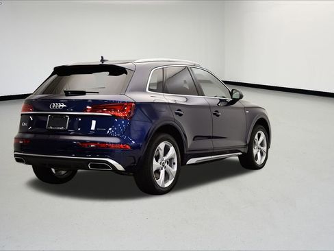 Certified 2025 Audi Q5 2.0T Premium Plus w/ Premium Plus Package image 5