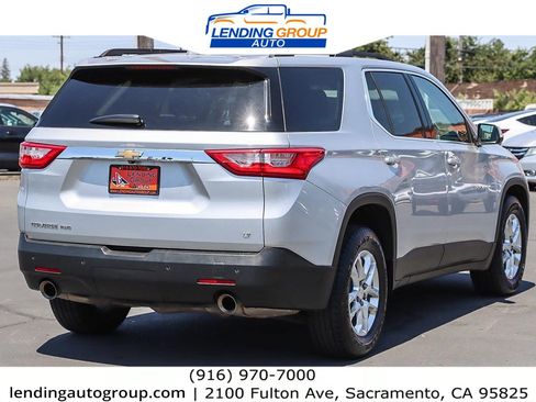 Used 2021 Chevrolet Traverse LT image 4