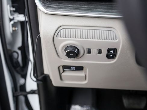 Used 2022 Jeep Wagoneer Series III w/ Premium Group I image 17