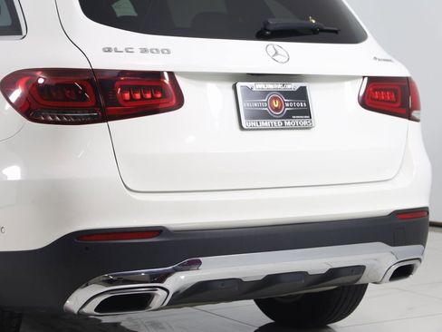 Used 2022 Mercedes-Benz GLC 300 4MATIC w/ Driver Assistance Package image 23