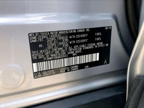Used 2019 Toyota RAV4 XLE AWD/4WD image 34