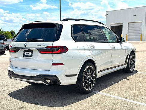New 2027 BMW X7 xDrive40i w/ M Sport Package AWD/4WD image 8
