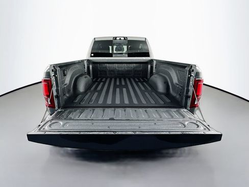 New 2026 RAM 2500 Laramie AWD/4WD image 16