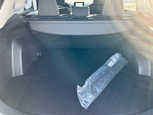 Used 2025 Toyota RAV4 XLE image 21