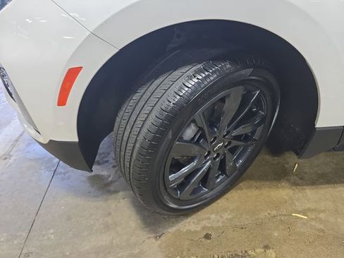 Used 2023 Chevrolet Equinox RS AWD/4WD image 33